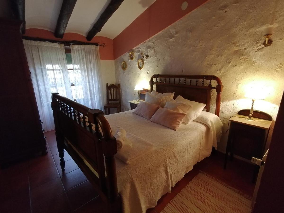 Cal Pons Bed & Breakfast Prades Dış mekan fotoğraf