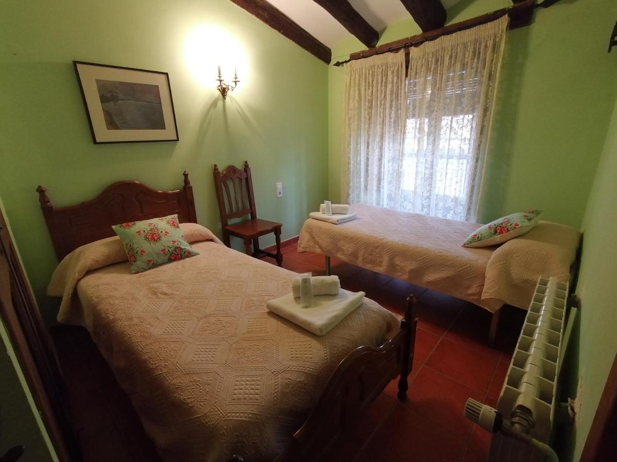 Cal Pons Bed & Breakfast Prades Dış mekan fotoğraf