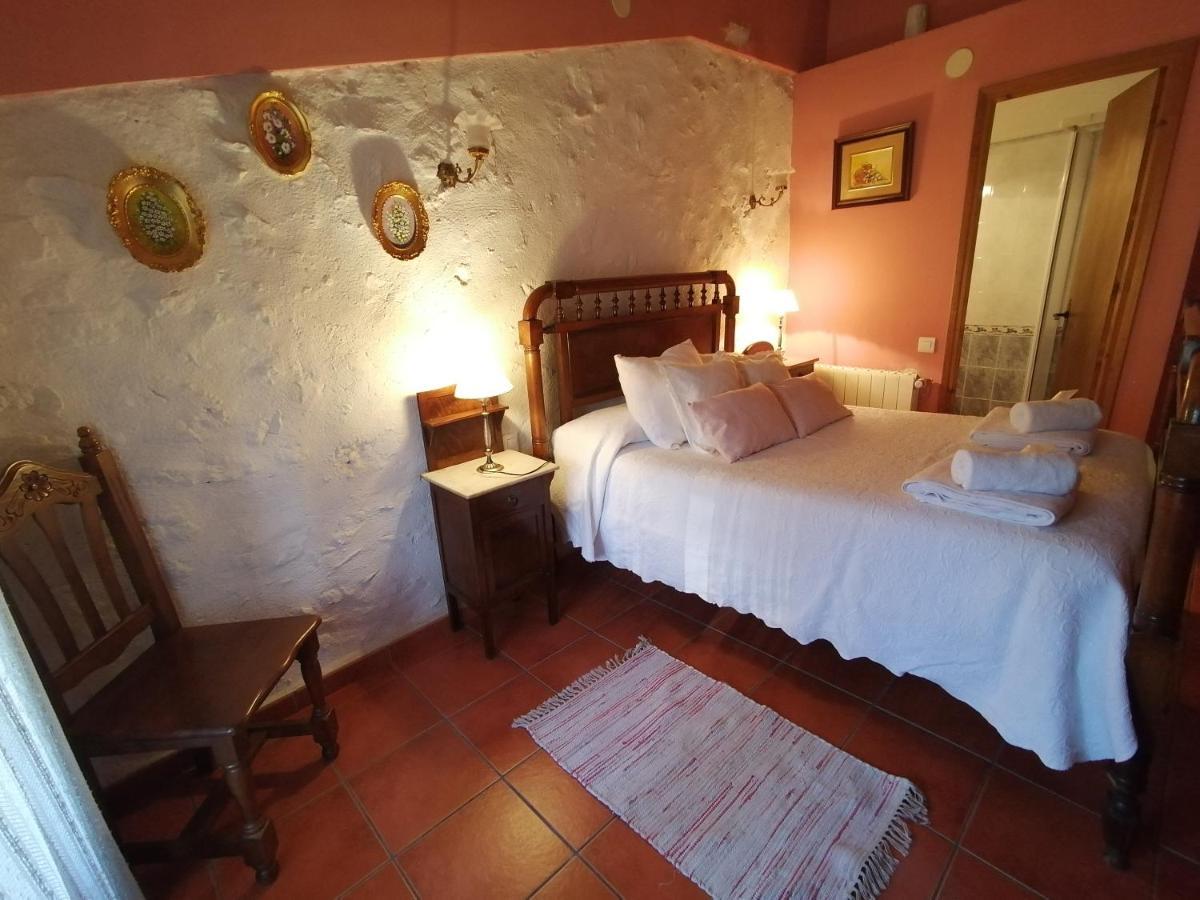 Cal Pons Bed & Breakfast Prades Dış mekan fotoğraf