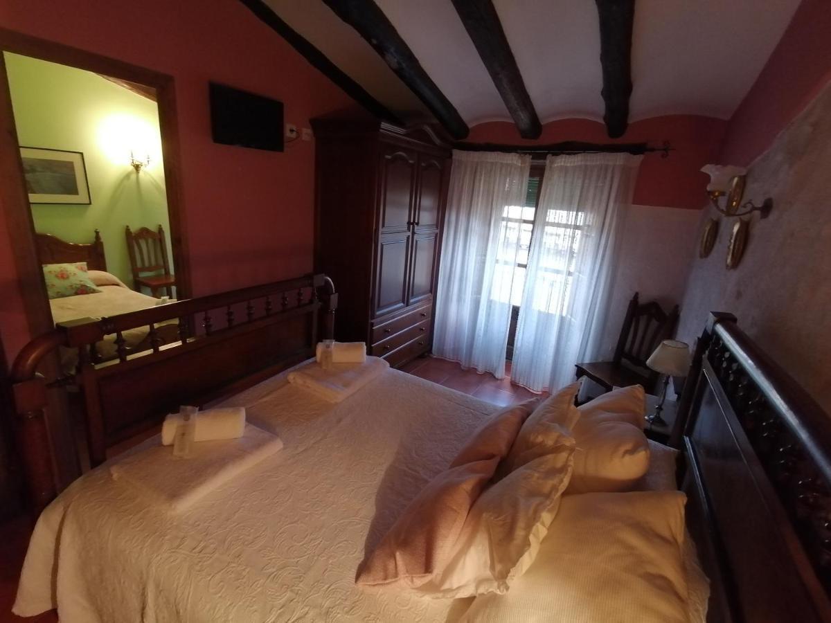 Cal Pons Bed & Breakfast Prades Dış mekan fotoğraf