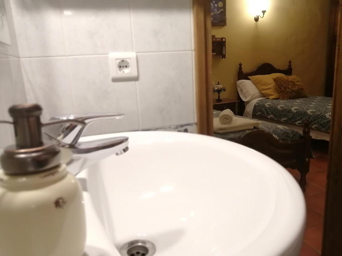 Cal Pons Bed & Breakfast Prades Dış mekan fotoğraf