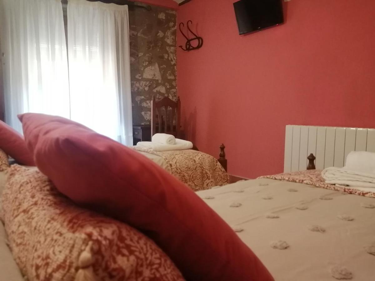 Cal Pons Bed & Breakfast Prades Dış mekan fotoğraf