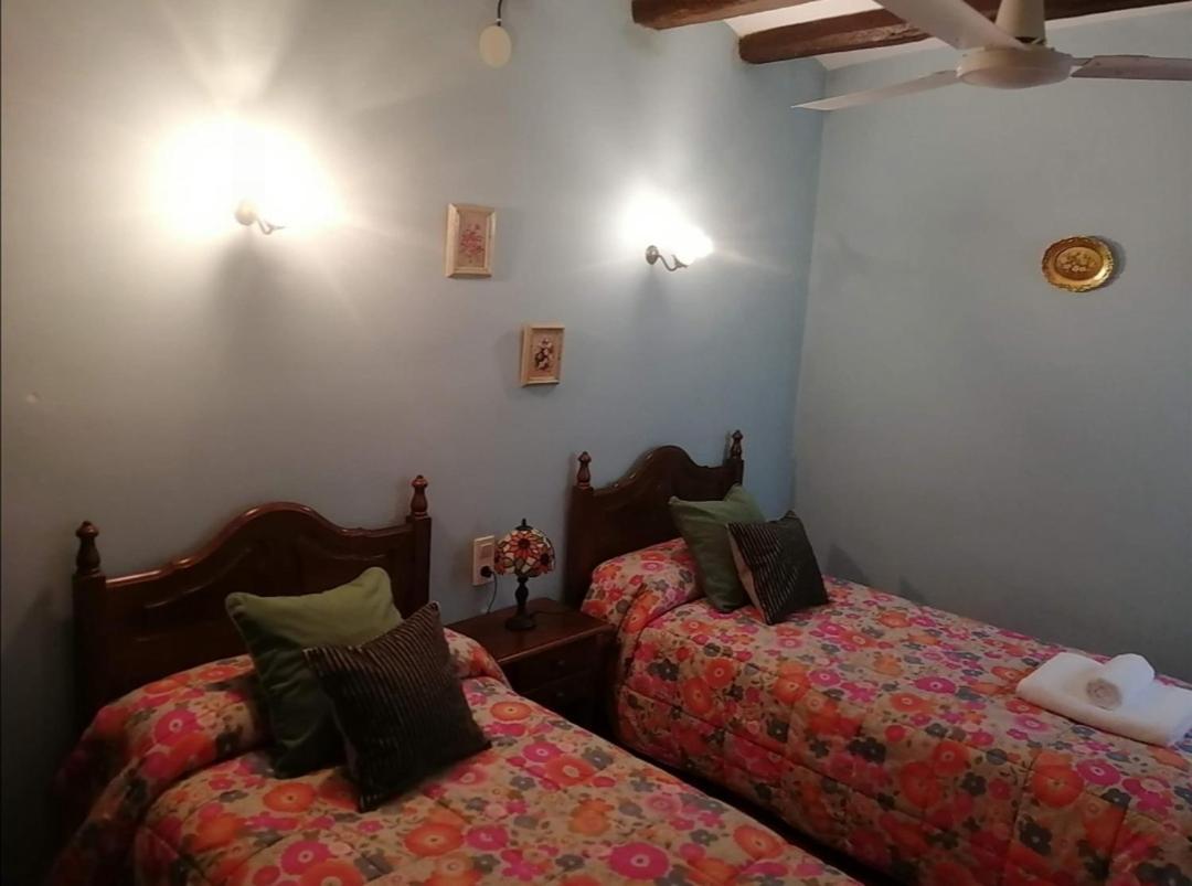 Cal Pons Bed & Breakfast Prades Dış mekan fotoğraf